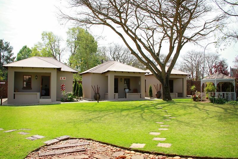 Holme Lea Manor Bed & Breakfast Piet Retief ภายนอก รูปภาพ